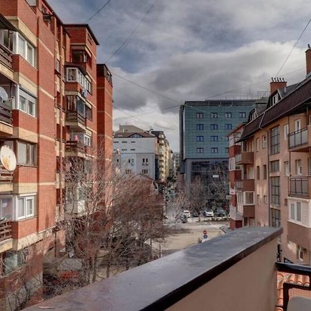 Town Square Apartment Prisztina Zewnętrze zdjęcie