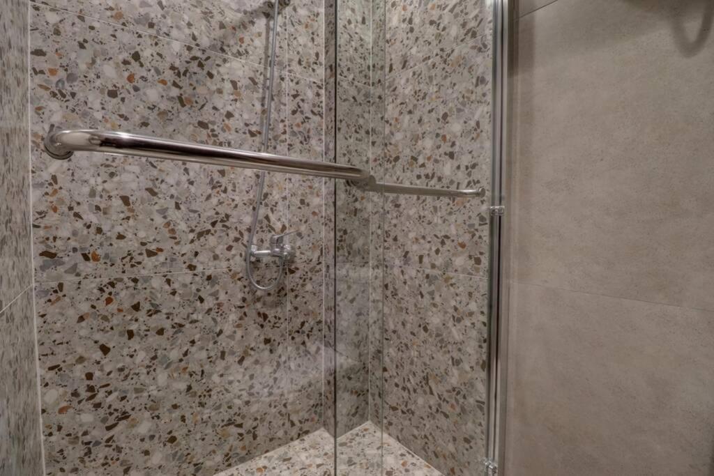 Town Square Apartment Prisztina Zewnętrze zdjęcie